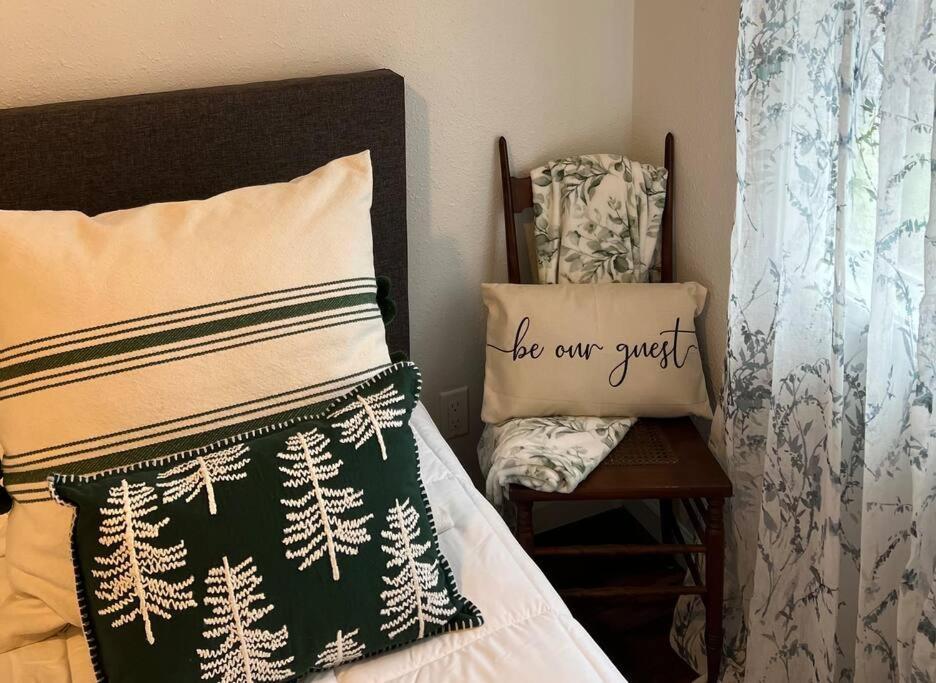 Cozy Getaway At Lake O' The Pines Ore City Экстерьер фото